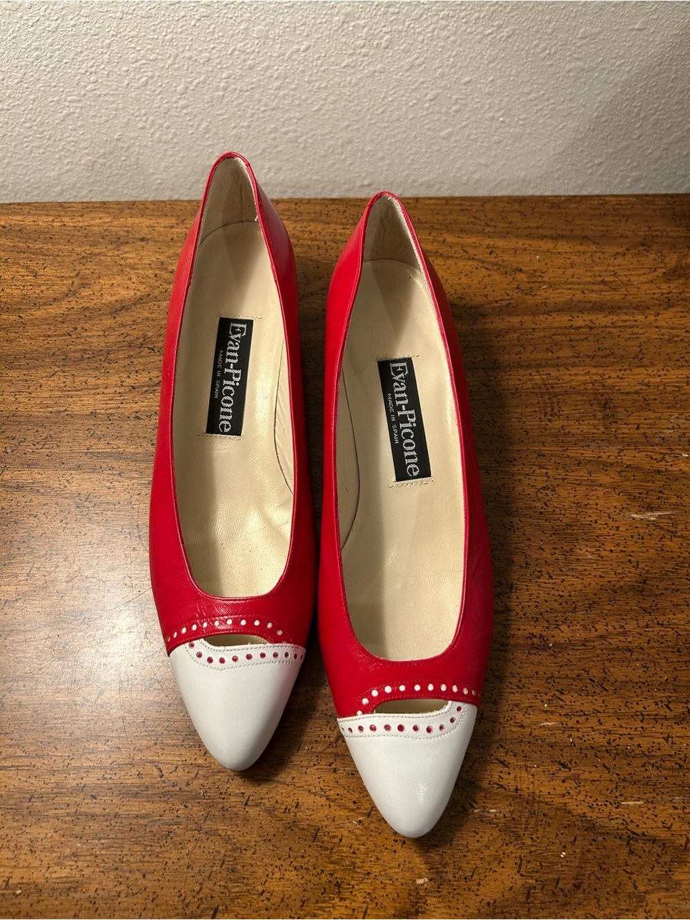 Vintage Evan Picone Red and White Pointed Toe Gladiator Pumps - Picture 2 of 6